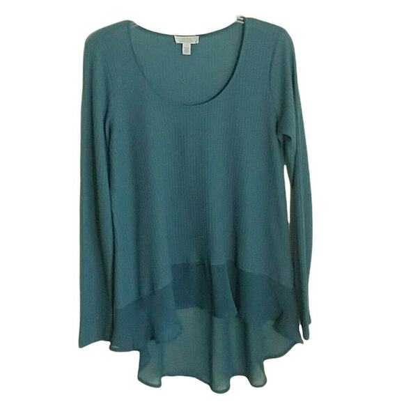 Sun & Shadow Top Women's Size M Blue Long sleeve Popover Knit chiffon hem - Picture 10 of 10